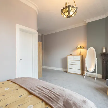 Host & - Chatsworth Townhouse I Ferienhaus *