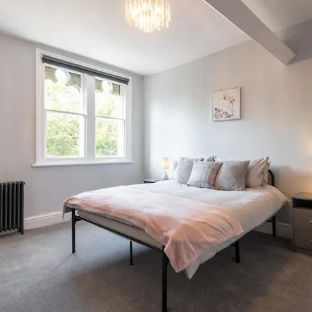 Host & - Chatsworth Townhouse I Feriehus