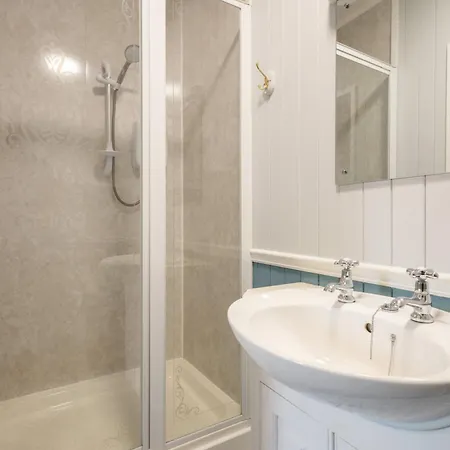 Nyaraló Host & - Chatsworth Townhouse I