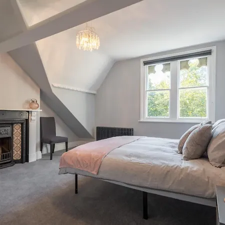 Host & - Chatsworth Townhouse I Feriehus