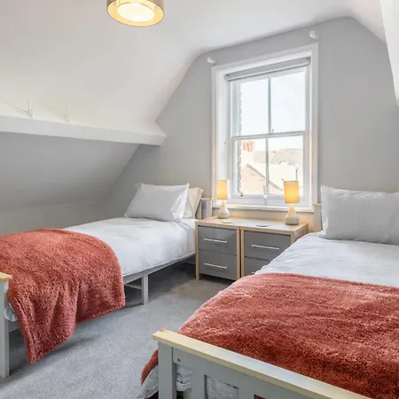 Host & - Chatsworth Townhouse I بيت للعطل