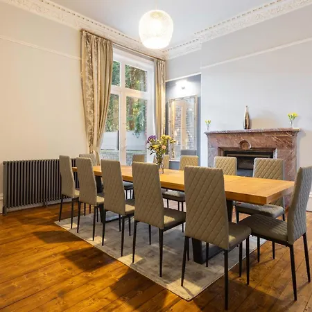 Host & - Chatsworth Townhouse I بيت للعطل *