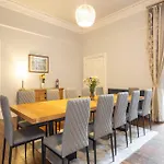 Host & - Chatsworth Townhouse I